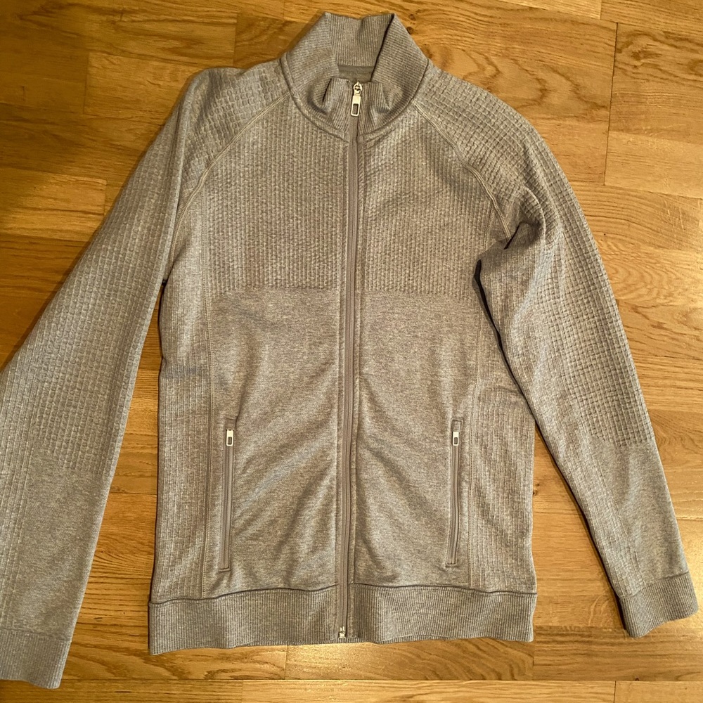 Lululemon Men’s Engineered Warmth Full Zip Sweater. Small. Light Grey. Like New